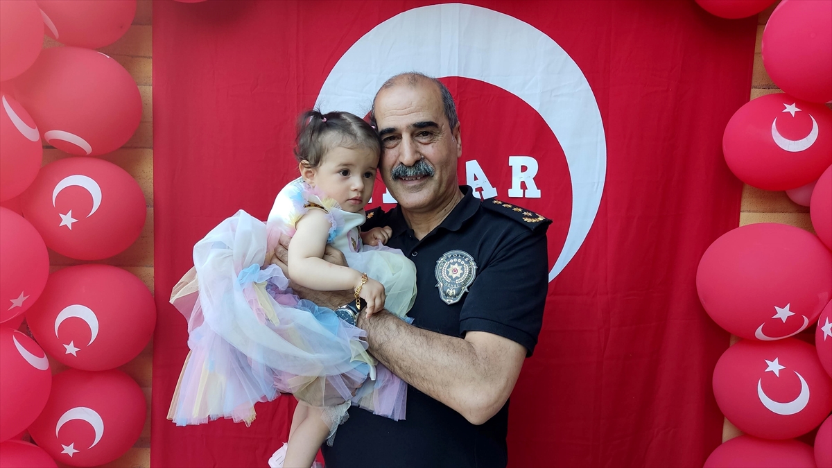 Kahramanmaraş'ta şehit polisin 1 yaşına giren kızı için doğum günü sürprizi