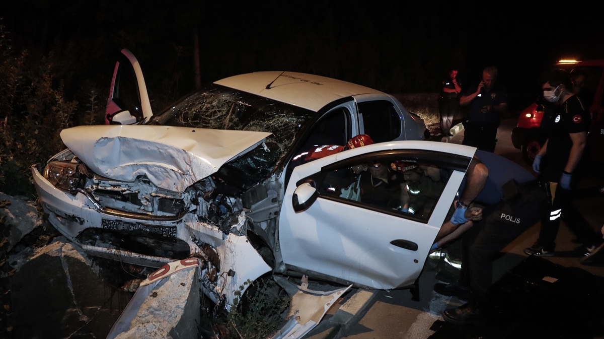 Bursa'da Kaza! 1 Ölü 2 Yaralı