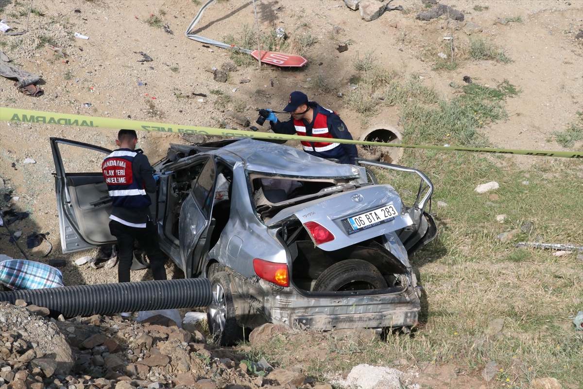 Yozgat'ta Otomobil Menfeze Düştü! 1 Ölü, 2 Yaralı