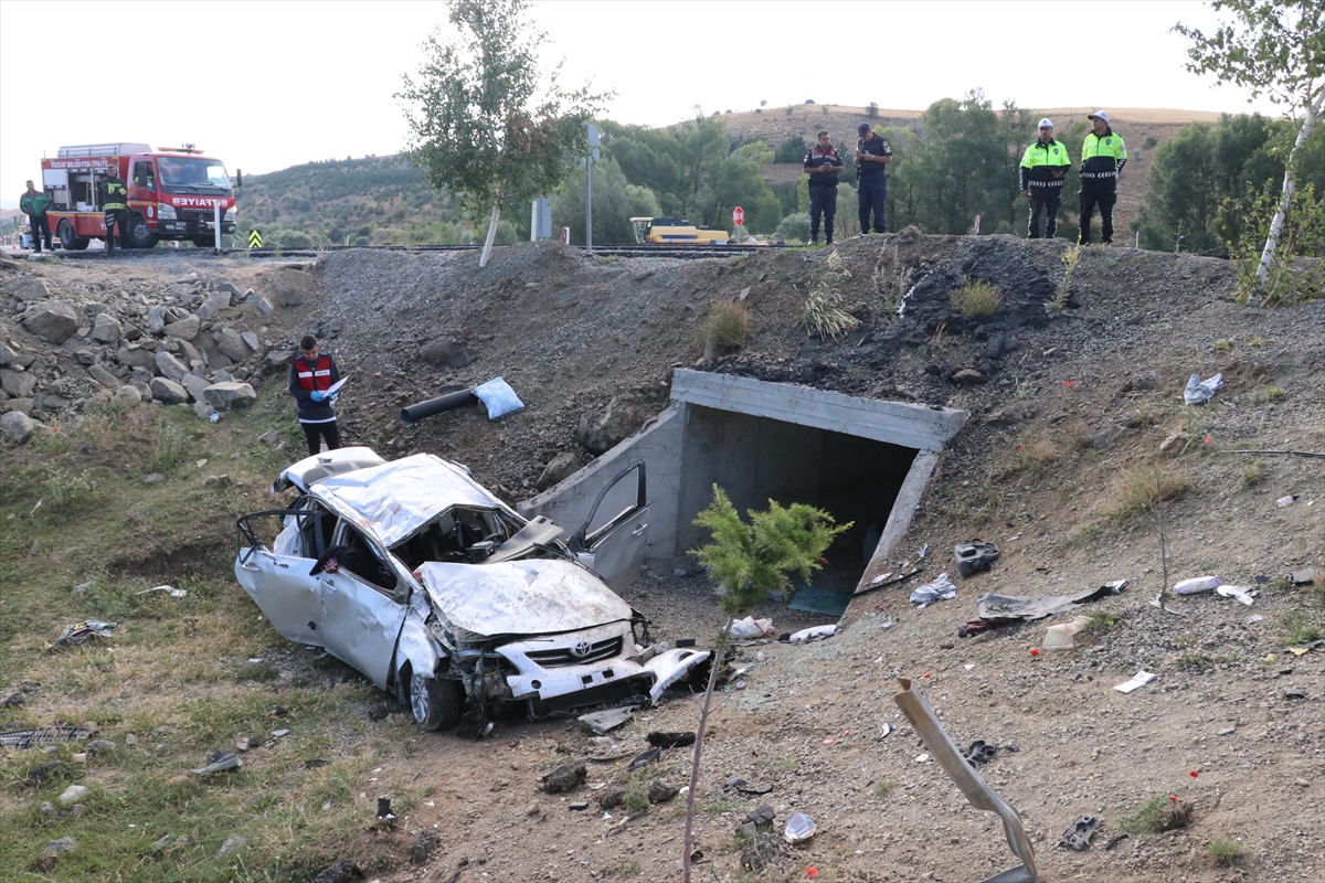 Yozgat'ta Otomobil Menfeze Düştü! 1 Ölü, 2 Yaralı