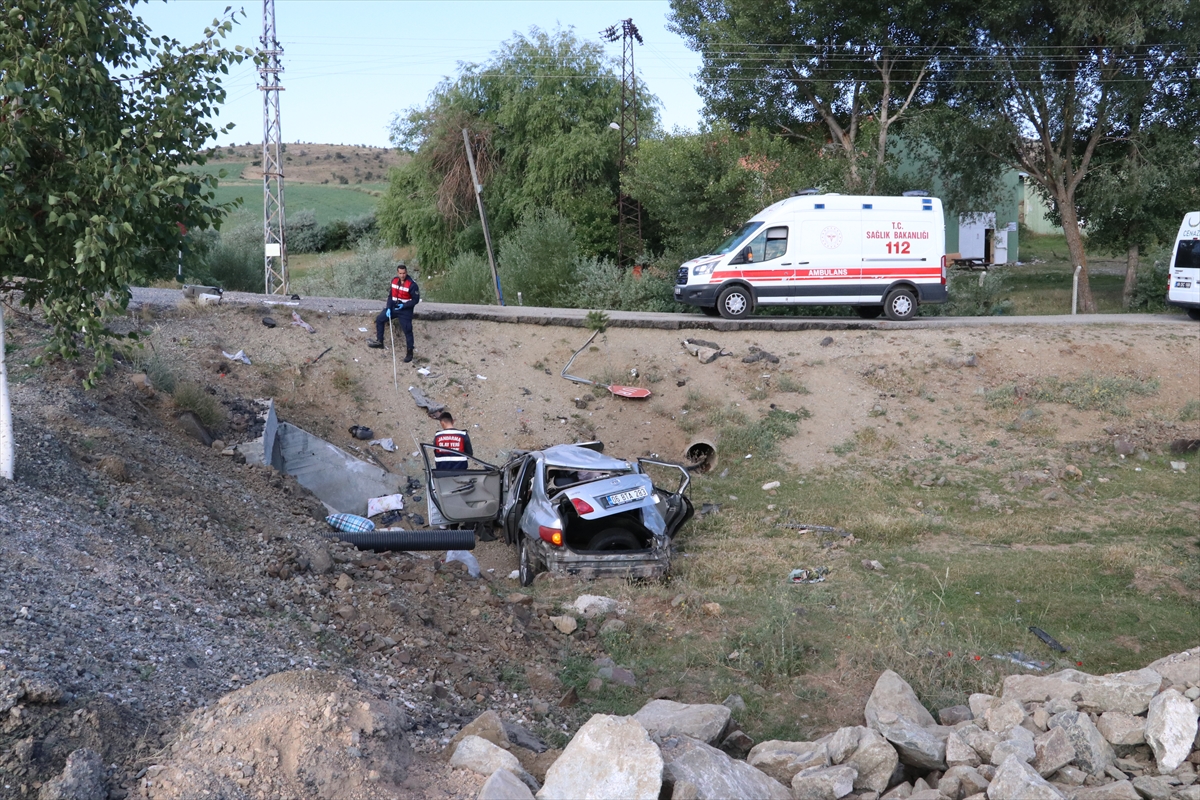 Yozgat'ta Otomobil Menfeze Düştü! 1 Ölü, 2 Yaralı