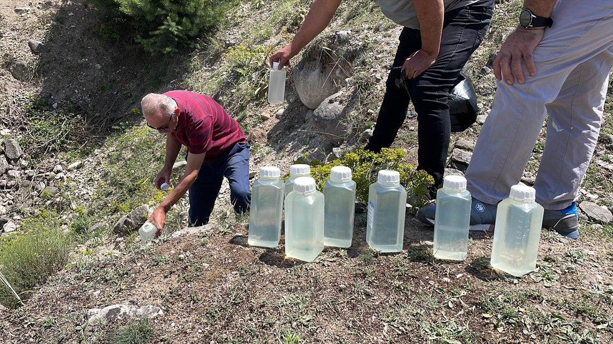 Bolu'nun Yuva Köyünde Su Kaynaklarında Temizlik Çalışmaları Devam Ediyor