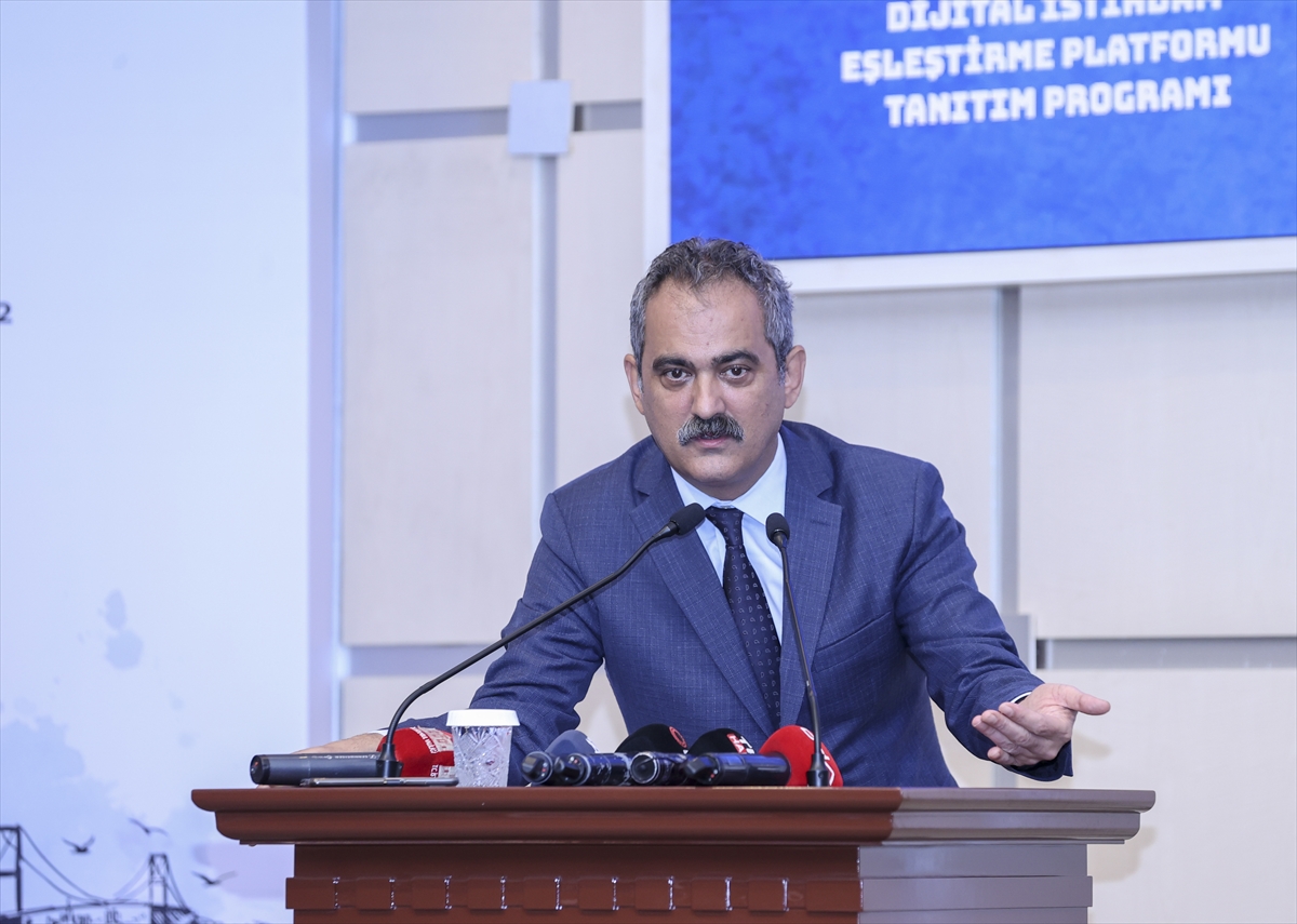 Bakan Özer, ​Dijital İstihdam Eşleştirme Platformu Tanıtımında Konuştu: