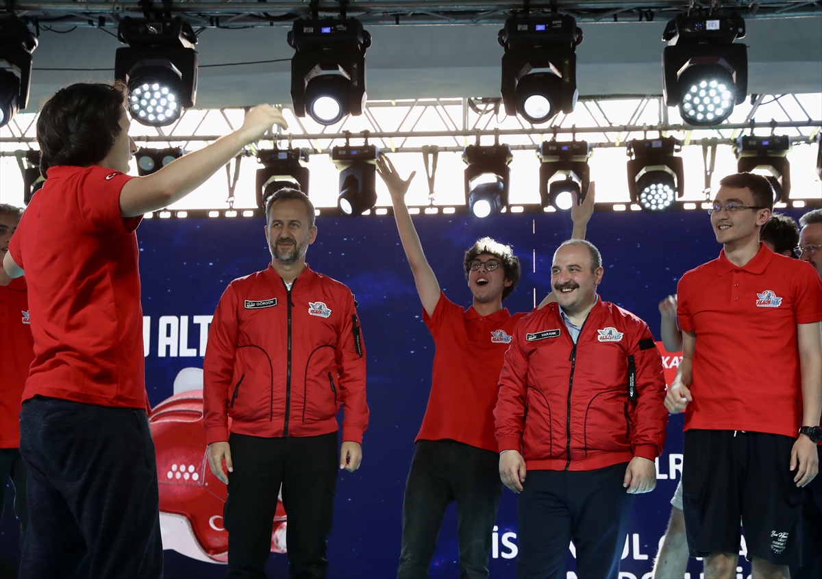 Sanayi ve Teknoloji Bakanı Varank, TEKNOFEST KARADENİZ'i ziyaret etti