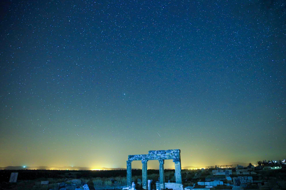 Blaundos Antik Kenti gece fotoğraf tutkunlarını ağırlıyor