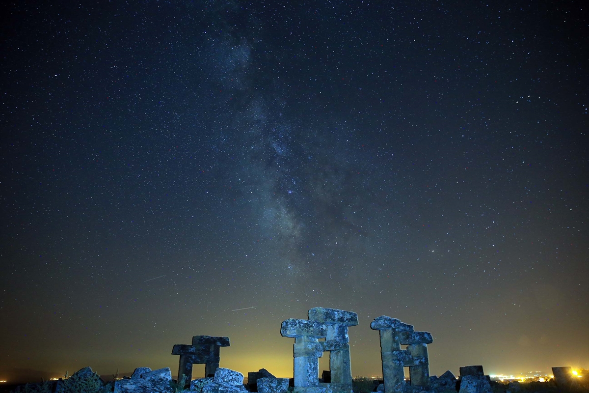 Blaundos Antik Kenti gece fotoğraf tutkunlarını ağırlıyor