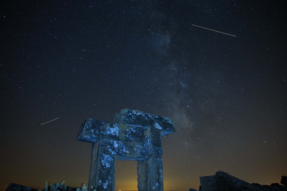 Blaundos Antik Kenti gece fotoğraf tutkunlarını ağırlıyor