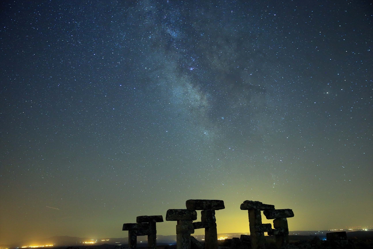 Blaundos Antik Kenti gece fotoğraf tutkunlarını ağırlıyor