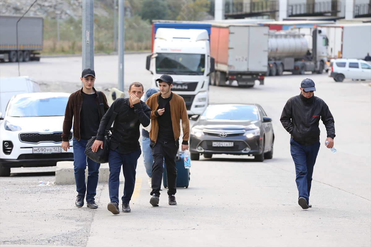 Rus Vatandaşları, Seferberlik İlanından Sonra Gürcistan'a Geçmeye Devam Ediyor