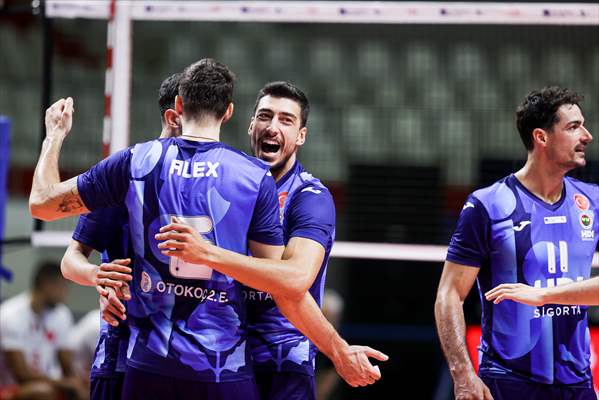 Voleybol: AXA Sigorta Efeler Ligi