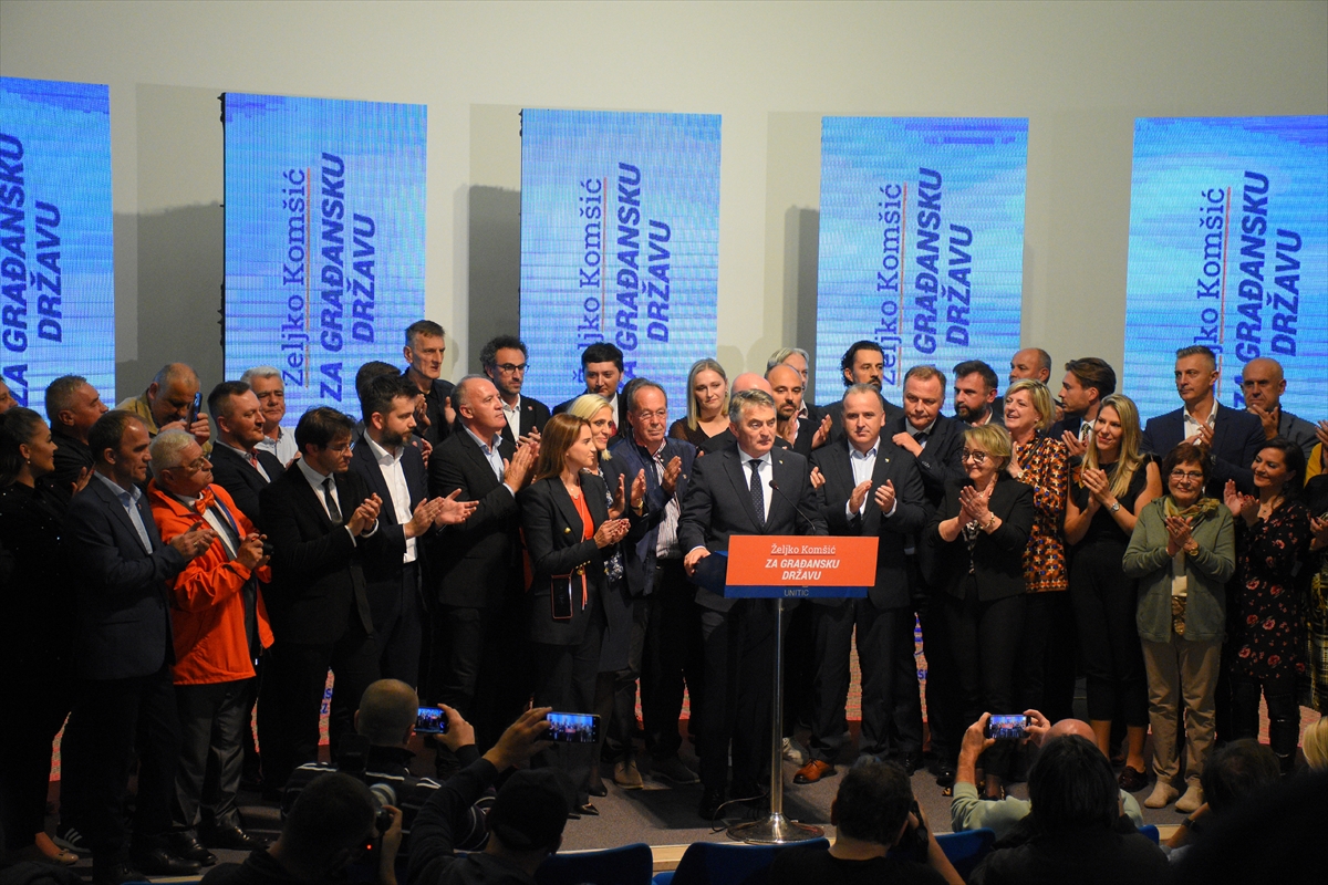 Bosna Hersek'te Komsic, Becirovic Ve Cvijanovic Seçim Zaferini İlan Etti