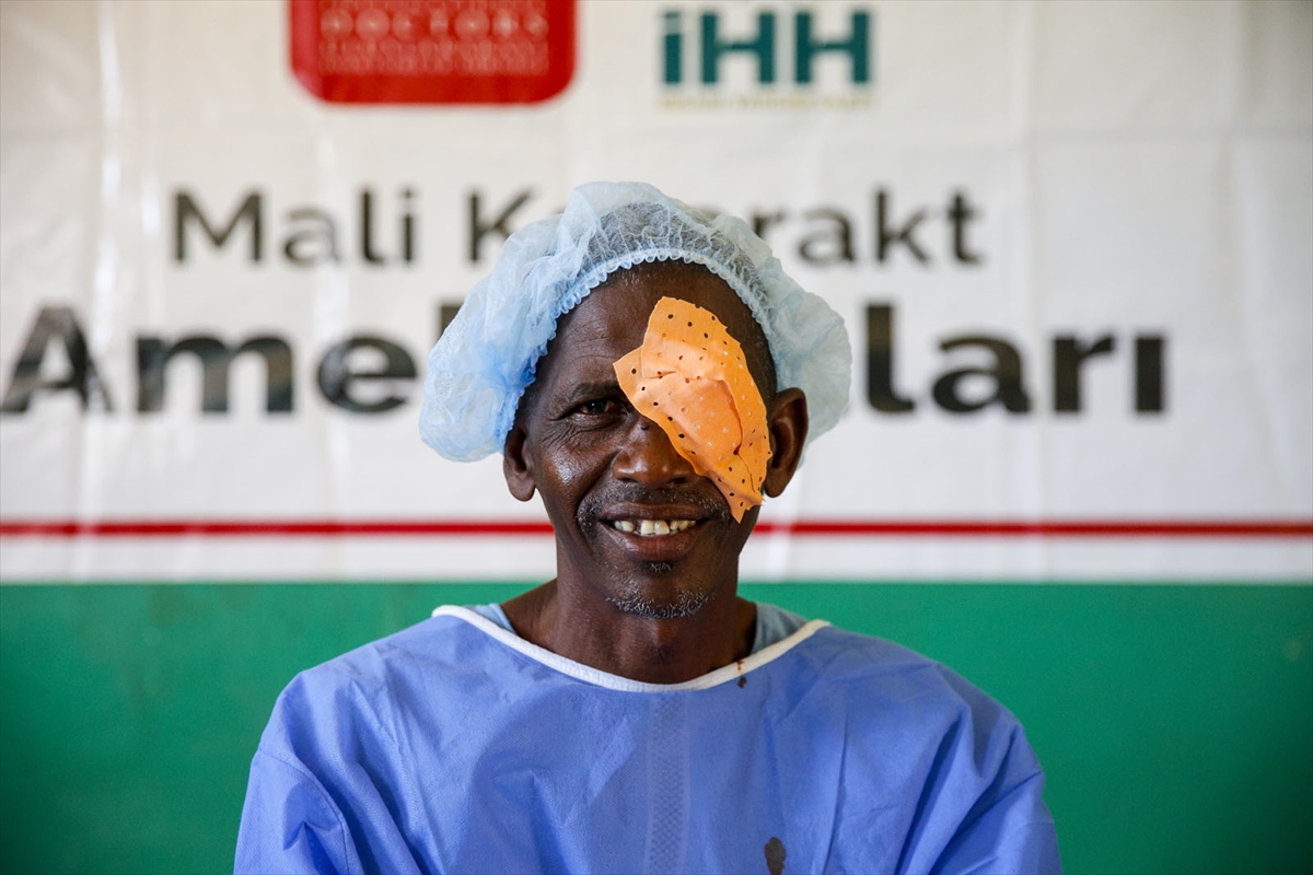 İHH, Mali'de 400 Katarakt Hastasını Ameliyat Ettirdi 