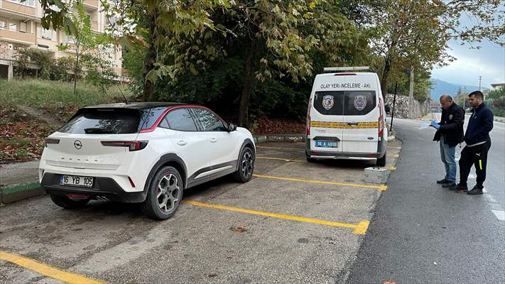 Bursa'da Yeni Alınan Otomobili Çalan 2 Kişi Yakalandı