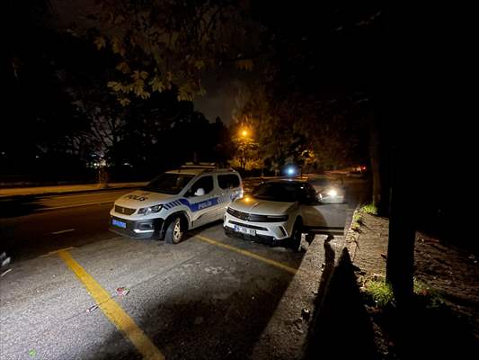 Bursa'da Yeni Alınan Otomobili Çalan 2 Kişi Yakalandı