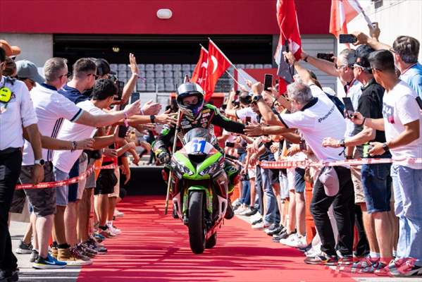 Milli Motosikletçi Bahattin Sofuoğlu, WorldSSP Challange Şampiyonu Oldu