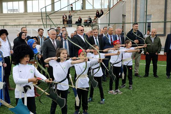 Sivas Belediyesinin Yaptırdığı Amatör Spor Evi Ve Kompleksi Açıldı