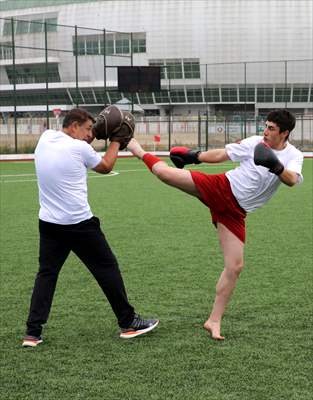 Sivas Belediyesinin Yaptırdığı Amatör Spor Evi Ve Kompleksi Açıldı