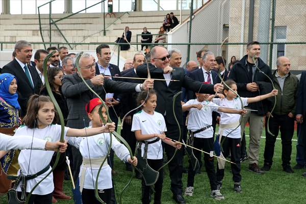 Sivas Belediyesinin Yaptırdığı Amatör Spor Evi Ve Kompleksi Açıldı