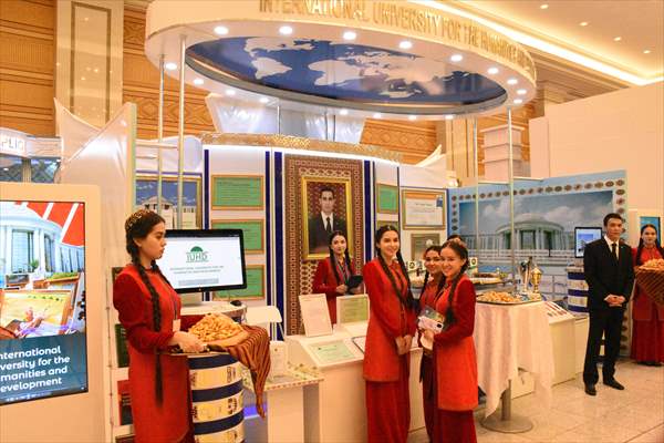 Türkmenistan’da Uluslararası Sağlık Ve Bilim Fuarı Başladı