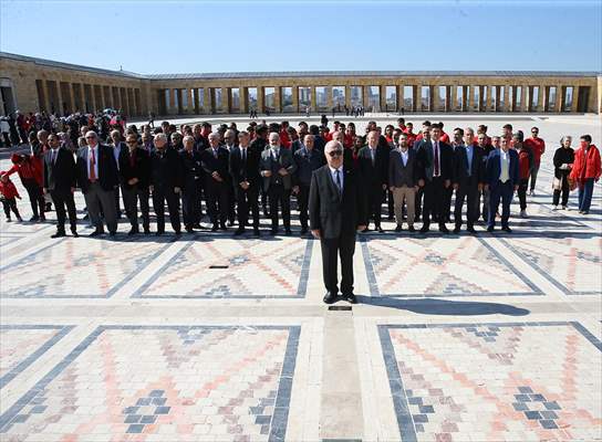 Gençlerbirliği'nden Anıtkabir'e Ziyaret