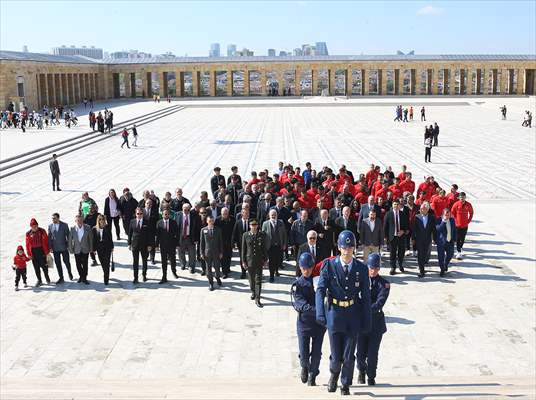 Gençlerbirliği'nden Anıtkabir'e Ziyaret