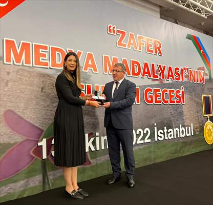 Karabağ Savaşı'nda görev yapan Türk gazetecilere madalya