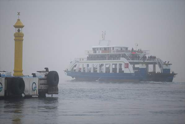 Çanakkale Boğazı Yoğun Sis Nedeniyle Transit Gemi Geçişlerine Kapatıldı