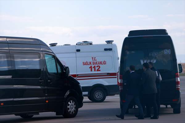 Azerbaycan'da Kaza Geçiren Binali Yıldırım, Ambulans Uçakla İstanbul'a Geldi