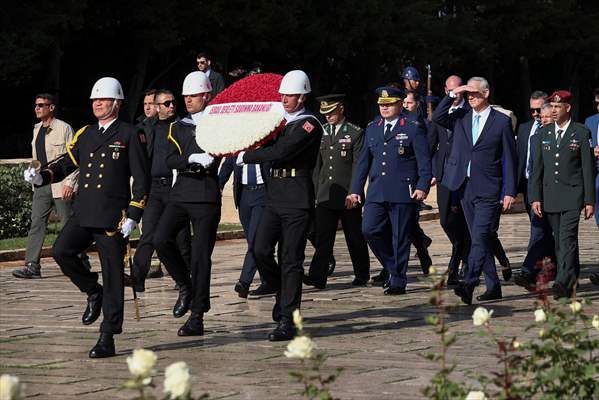 İsrail Savunma Bakanı Gantz, Anıtkabir'i Ziyaret Etti