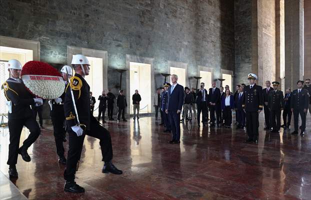 İsrail Savunma Bakanı Gantz, Anıtkabir'i Ziyaret Etti