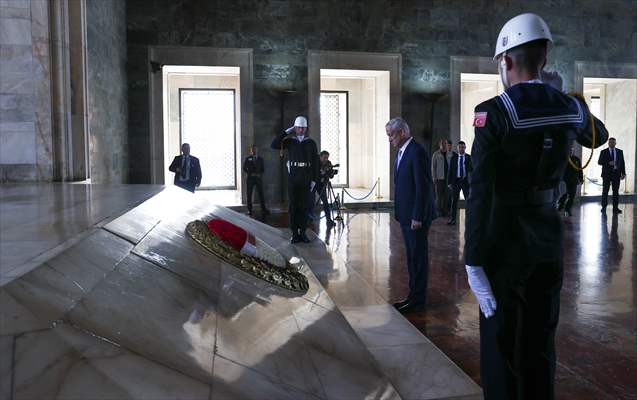 İsrail Savunma Bakanı Gantz, Anıtkabir'i Ziyaret Etti