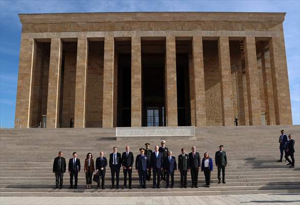 İsrail Savunma Bakanı Gantz, Anıtkabir'i Ziyaret Etti