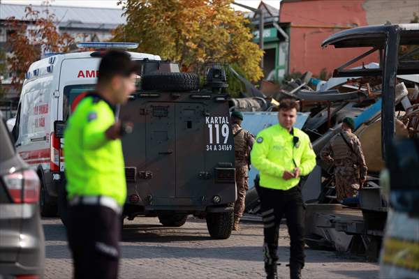 İstanbul'da Oto Sanayi Sitesinde Meydana Gelen Patlamada 1 Kişi Öldü, 3 Kişi Yaralandı