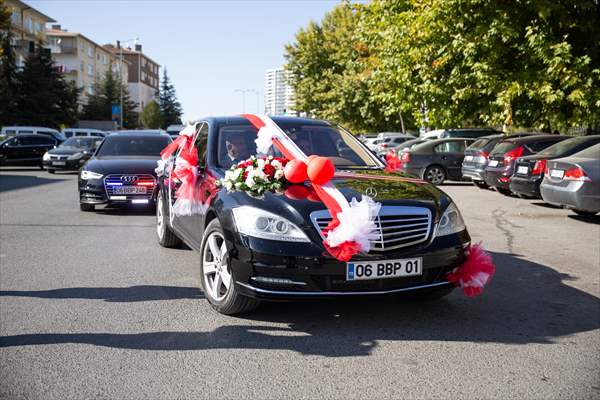 BBP Genel Başkanı Destici'nin makam aracı şehit çocuğuna sünnet arabası oldu