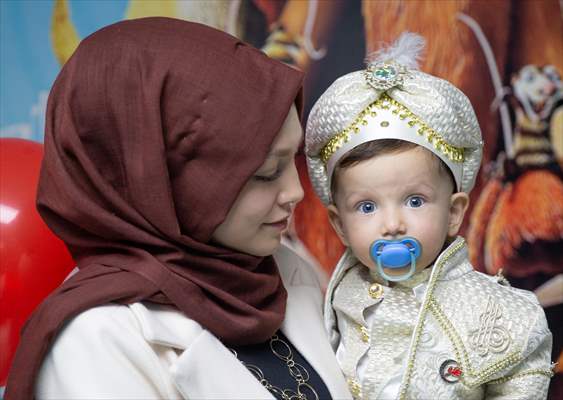 BBP Genel Başkanı Destici'nin makam aracı şehit çocuğuna sünnet arabası oldu