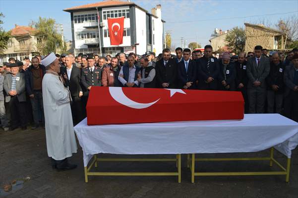 Sivas'ta Trafik Kazasında Hayatını Kaybeden Uzman Çavuşun Cenazesi Afyonkarahisar'da Defnedildi