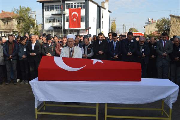 Sivas'ta Trafik Kazasında Hayatını Kaybeden Uzman Çavuşun Cenazesi Afyonkarahisar'da Defnedildi