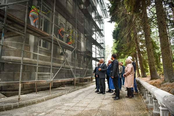 Atatürk Köşkü'nde Restorasyon Çalışmaları Devam Ediyor