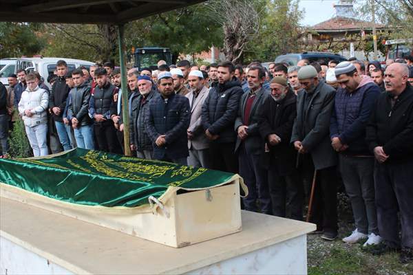 Samsun'daki Kazada Yaşamını Yitiren İki Lise Öğrencisinin Cenazeleri Toprağa Verildi