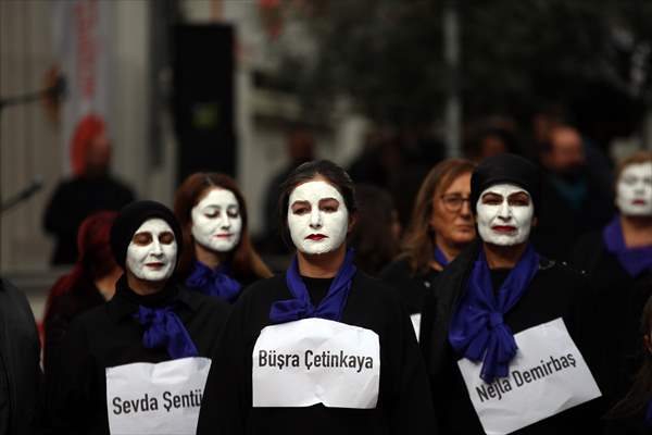 Aydın'da Kadınlardan Şiddete Karşı 
