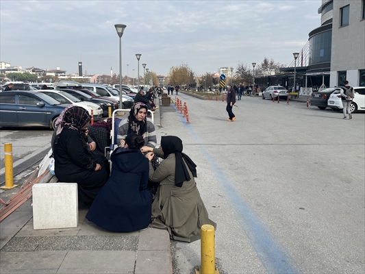 Denizli'de Bir Kişi Karısını Öldürdü, Babasını Yaraladı