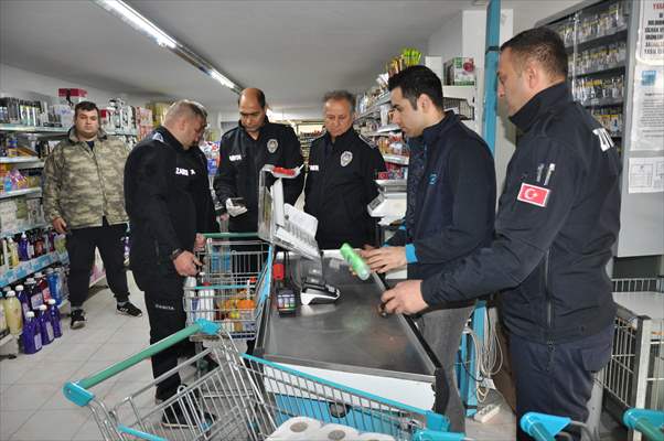 Mersin'de Tarihi Geçmiş 12 Ürün Bulunan Zincir Marketin Şubesine Para Cezası