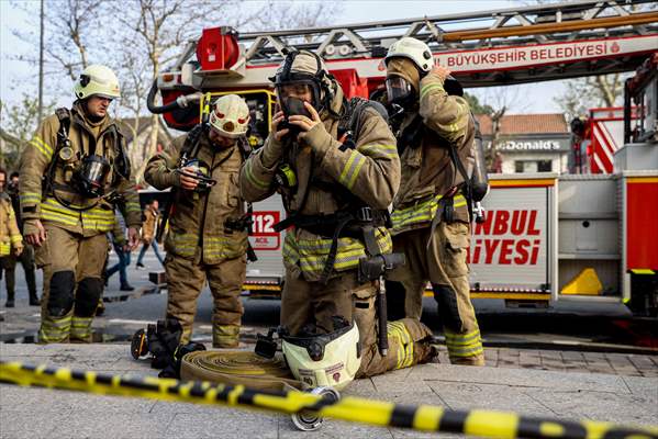 İstanbul'da Bir AVM'de Yangın Çıktı