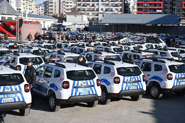 İçişleri Bakanı Soylu, Van'da Araç Teslim Törenine Katıldı: