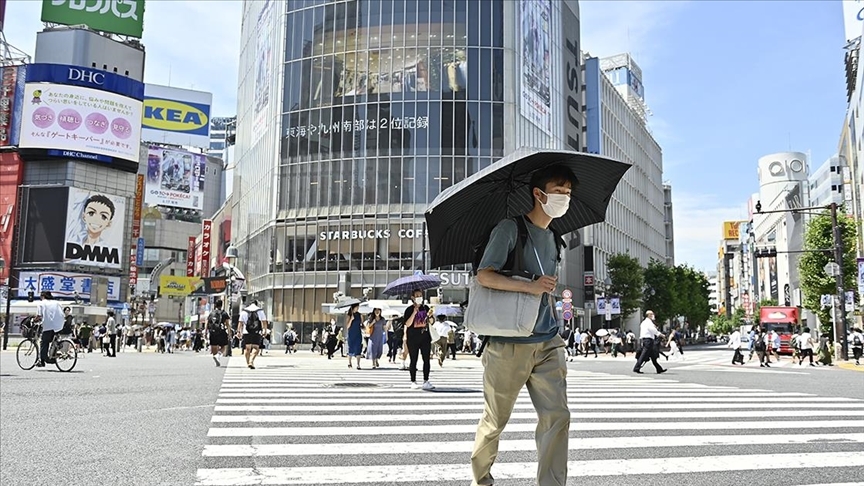 Aşırı sıcakların etkisinde olan Tokyo'da halka 3 gündür elektrik tasarrufu çağrısı yapılıyor
