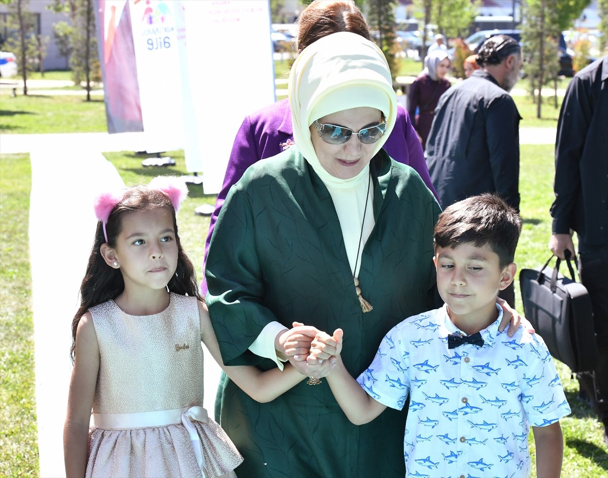 Emine Erdoğan, Koruyucu Aile Günü Kutlamasına Katıldı