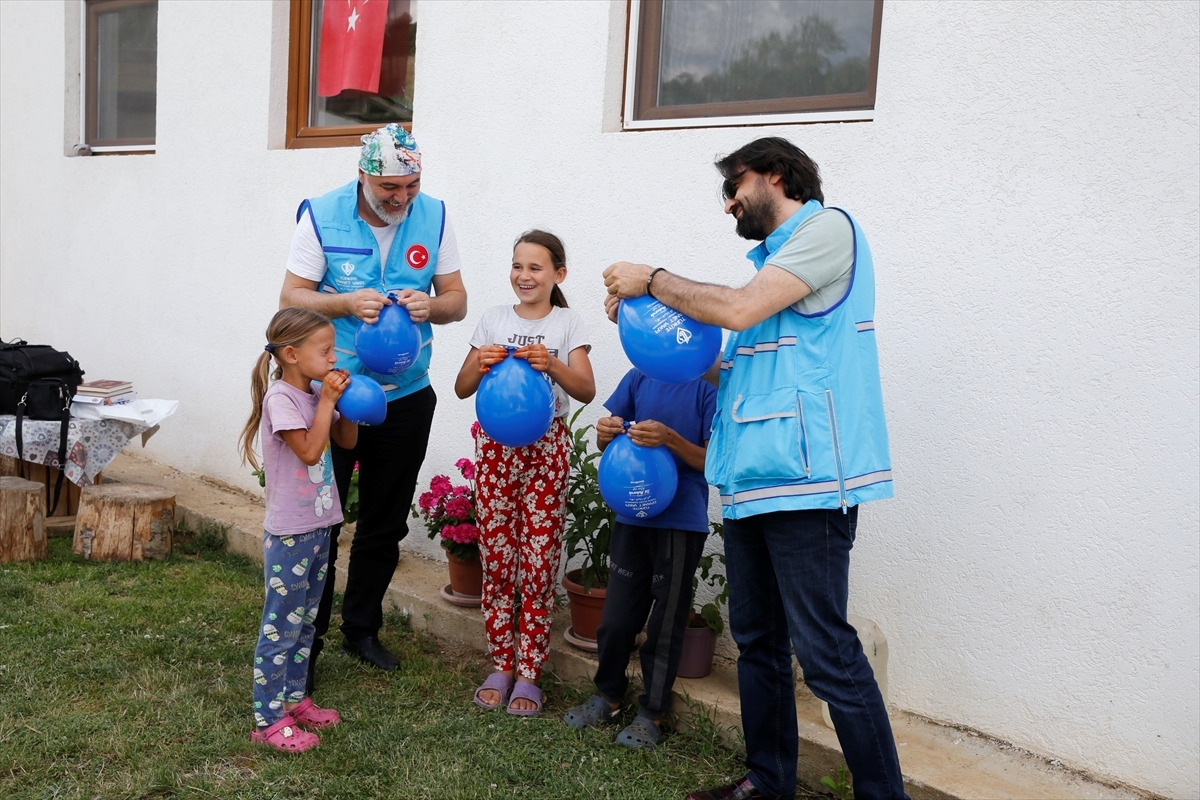 TDV, Kuzey Makedonya'da İhtiyaç Sahiplerine Kurban Eti Dağıttı