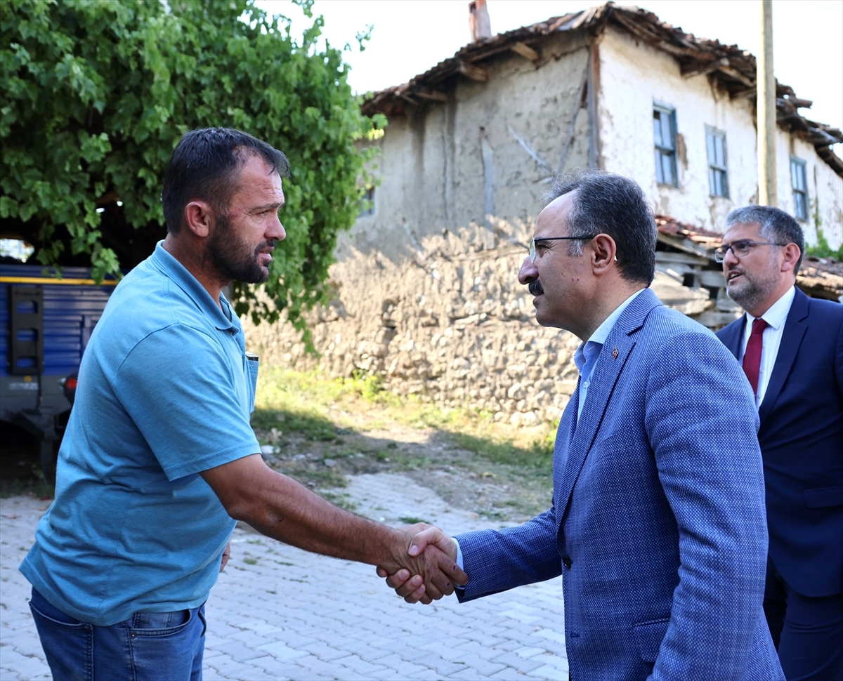 İsmail Çataklı Selde Hayatını Kaybeden Kadının Ailesine Taziye Ziyaretine Gitti