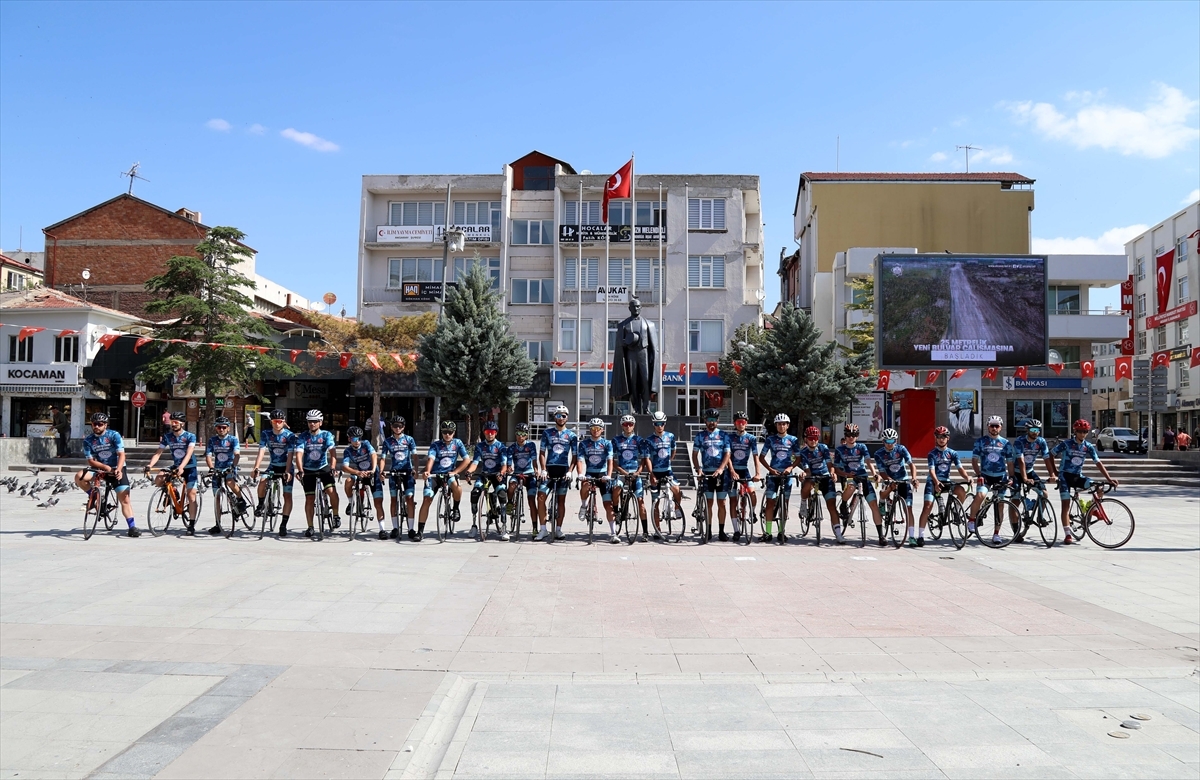 6. Ulusal Bisiklet Turu Sporcuları Aksaray'dan Niğde'ye Doğru Yola Çıktı