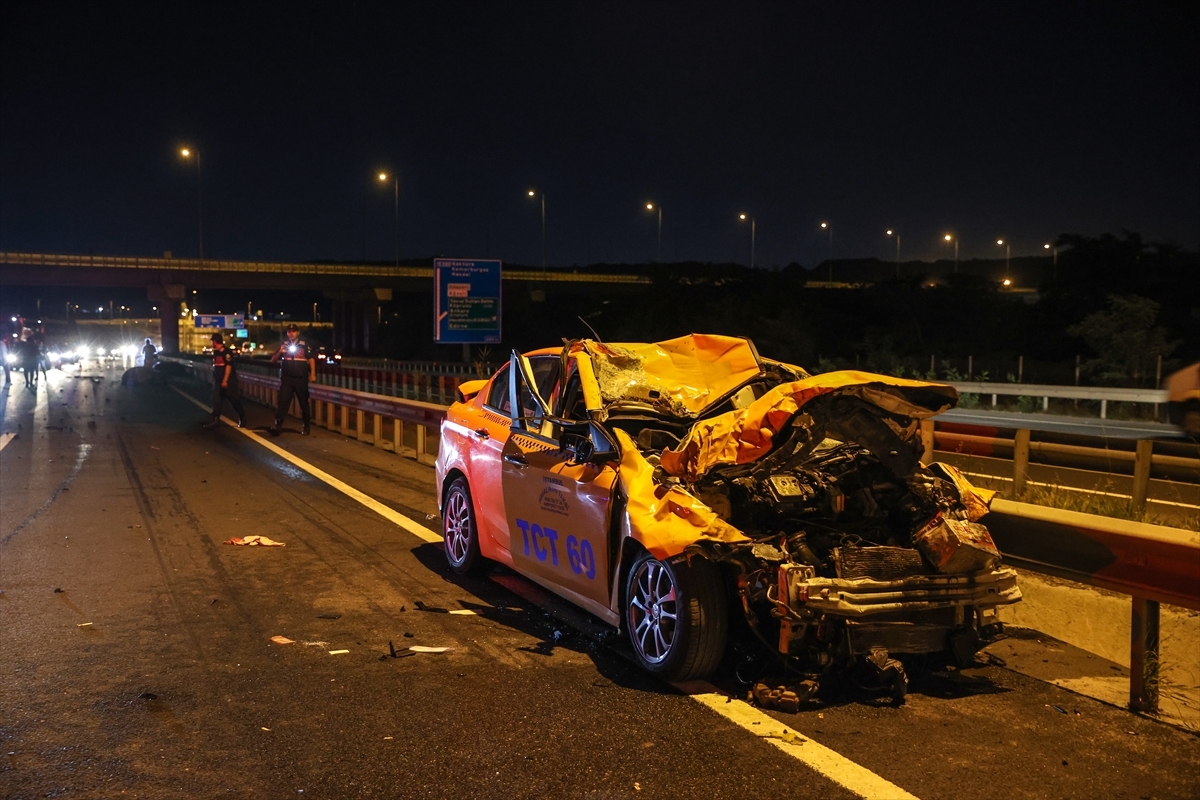 Eyüpsultan'da Trafik Kazasında 1 Kişi Öldü, 2 Manda Telef Oldu 